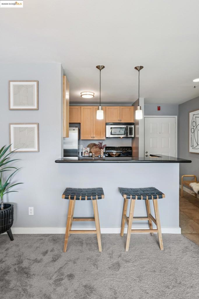 EMERYBAY MARKET - Residential