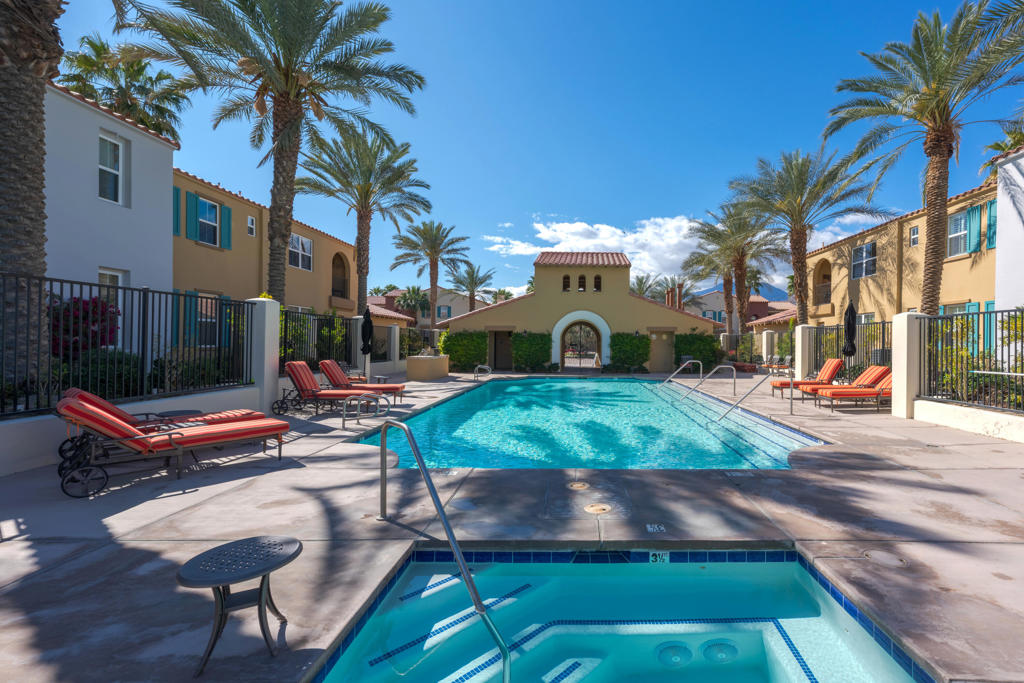 Mountain View CC - Residential Lease
