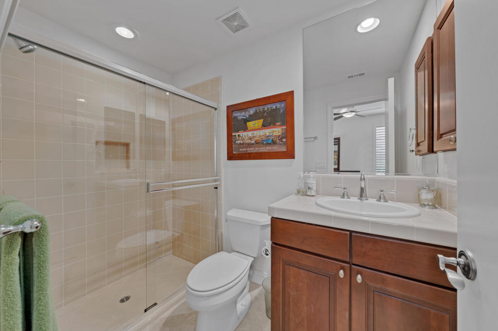 Mountain View CC - Residential Lease