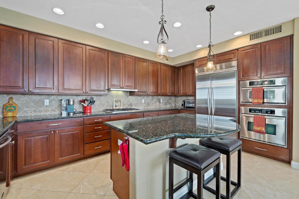 Mountain View CC - Residential Lease