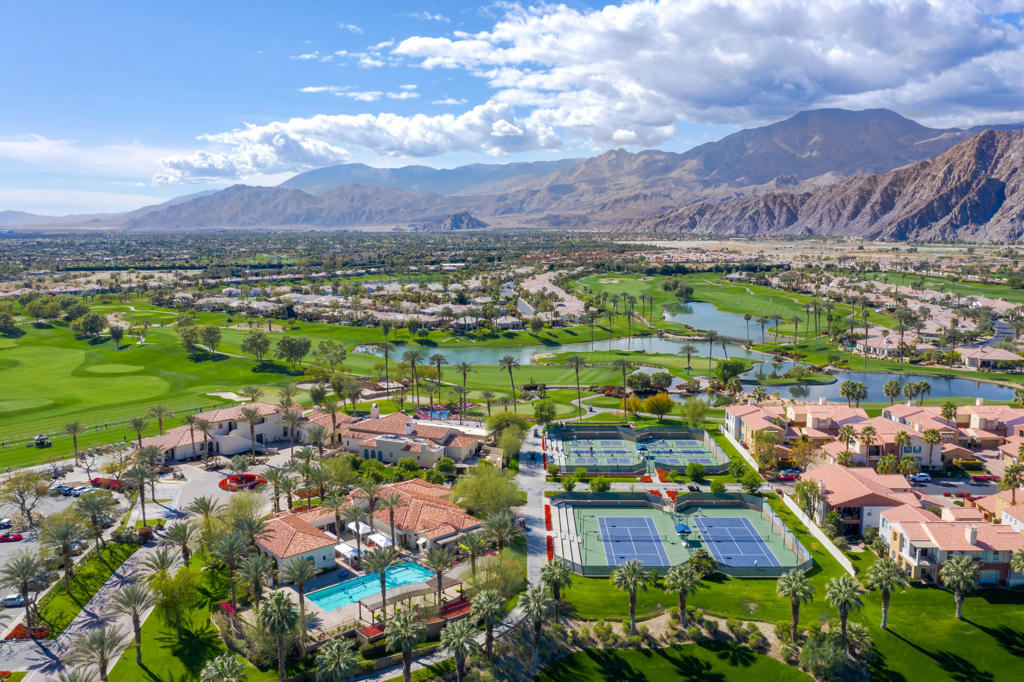 Mountain View CC - Residential Lease