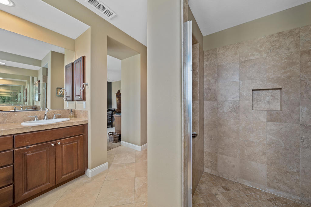 Mountain View CC - Residential Lease