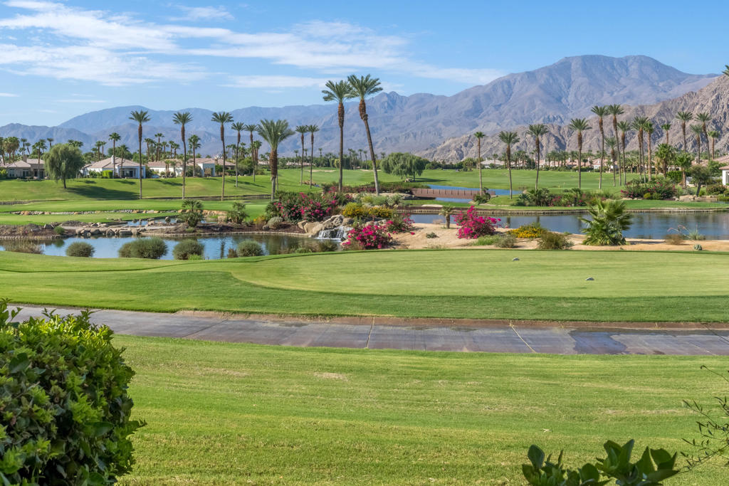 Mountain View CC - Residential Lease