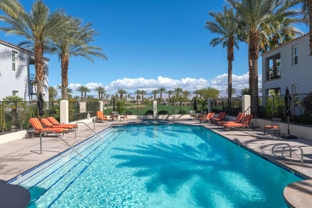 Mountain View CC - Residential Lease
