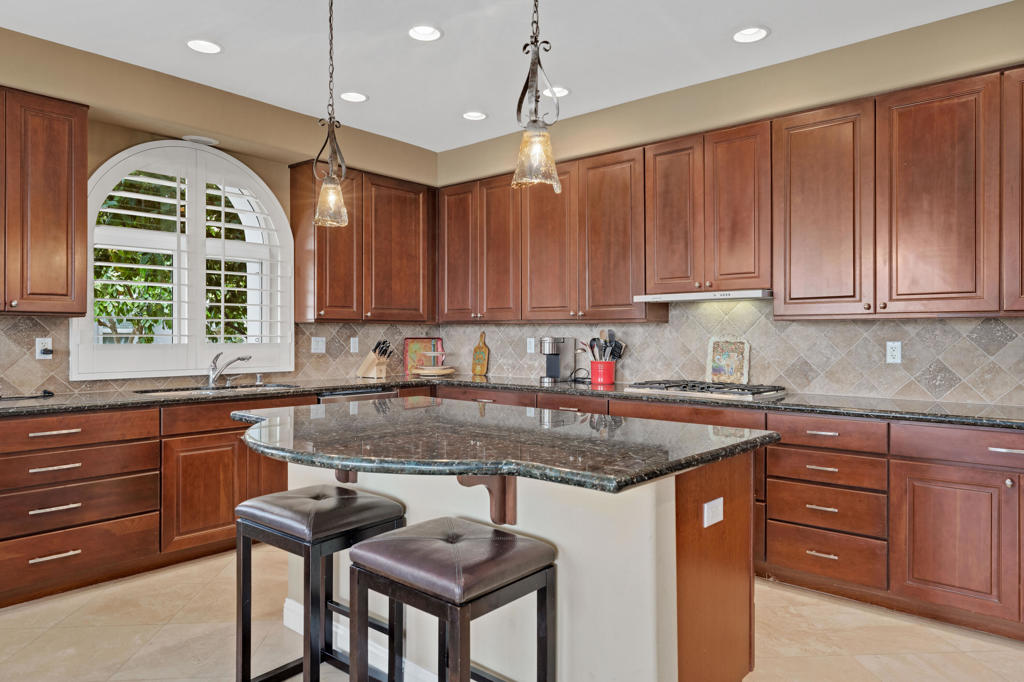 Mountain View CC - Residential Lease