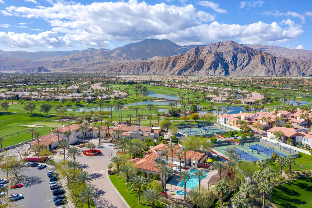 Mountain View CC - Residential Lease