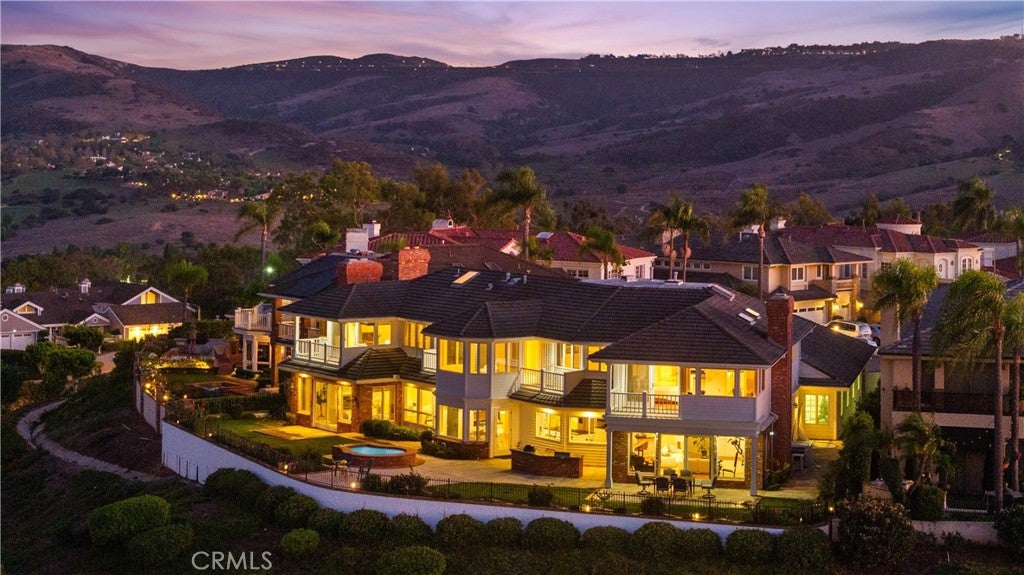 Photo of 17 Sunpeak, Irvine, CA 92603 (MLS # OC26225583)