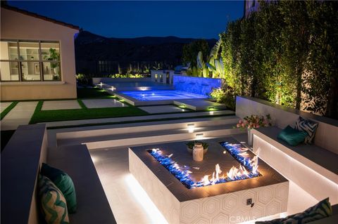 100 Albero Irvine CA 92602