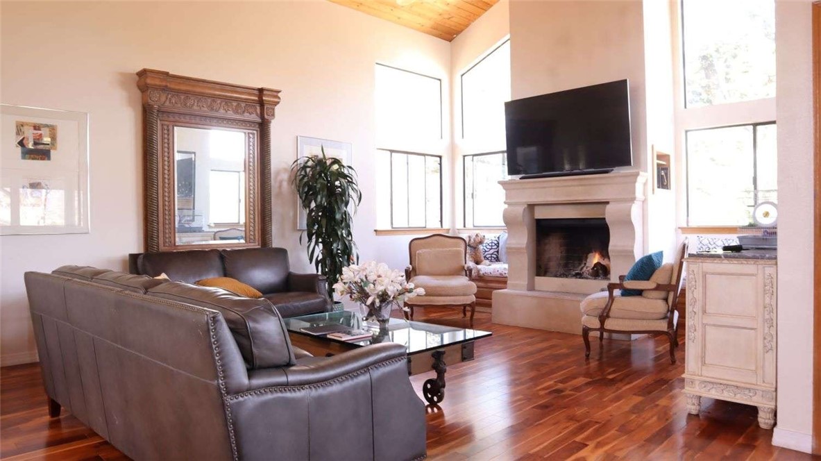 PROPERTIES 5660 Tamarisk Way