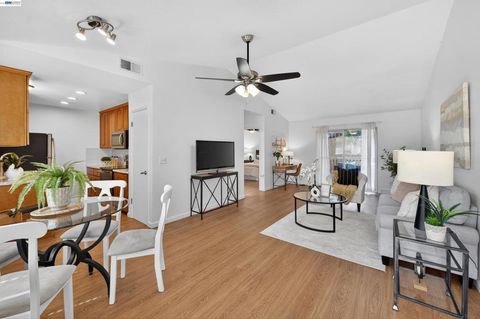 Photo of 74 PETERS AVE Ave, Pleasanton, CA 94566 (MLS # 41129592)