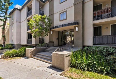Photo of 4630 Willis AVE, Sherman Oaks, CA 91403 (MLS # IV26163798)