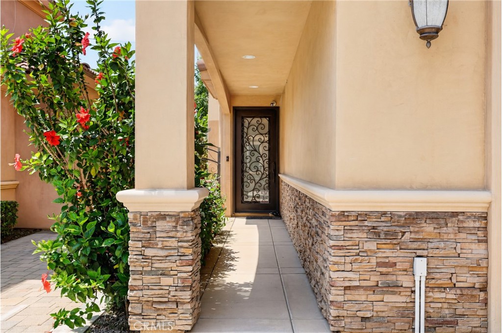 4437 Ellis Lane