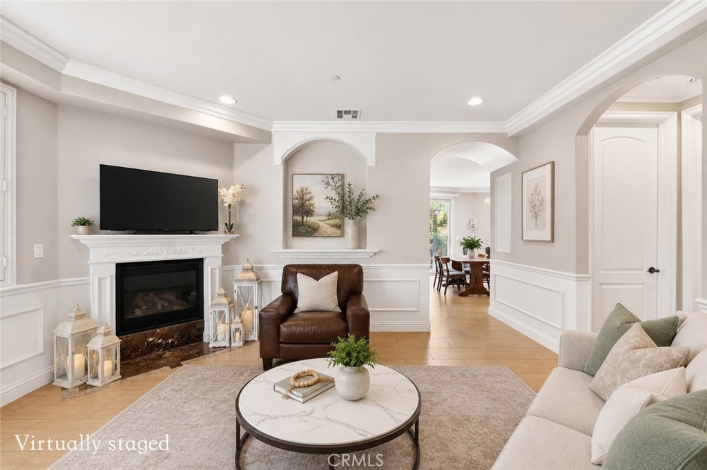 4437 Ellis Lane