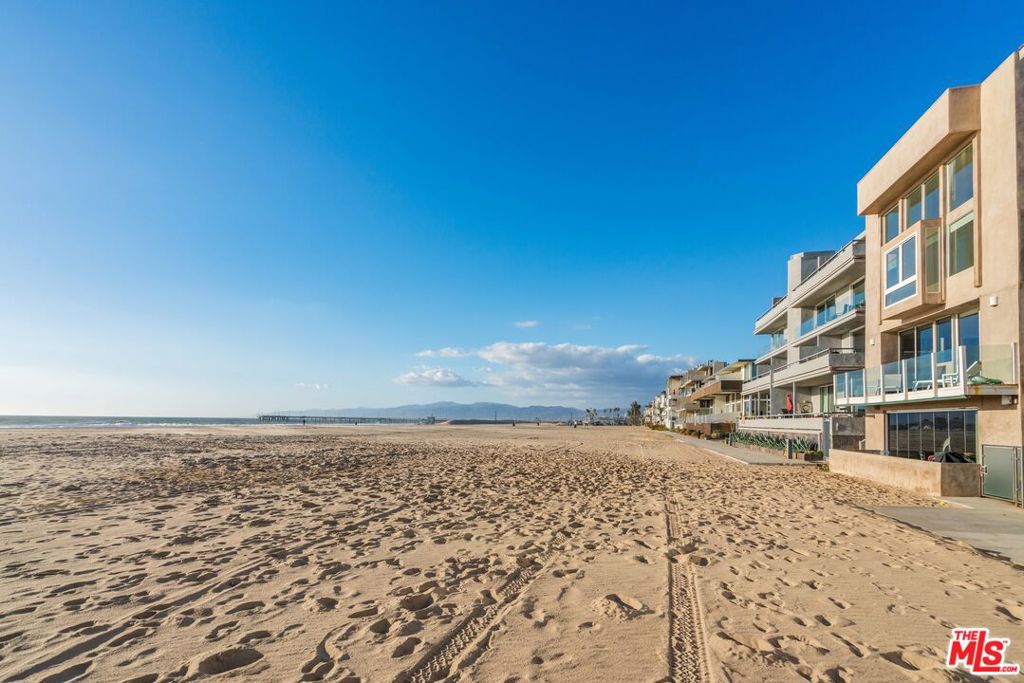 3711 Ocean Front 3