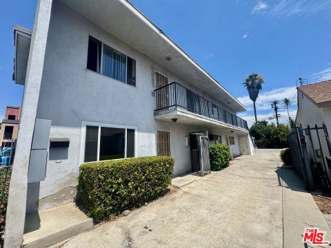 Photo of 6626 Orizaba Avenue, Long Beach, CA 90805 (MLS # 26880381)
