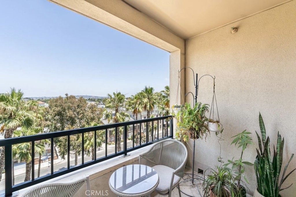 850 E Ocean Boulevard 613