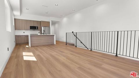 Photo of 10844 Peach Grove Street #B, North Hollywood, CA 91601 (MLS # 26839627)