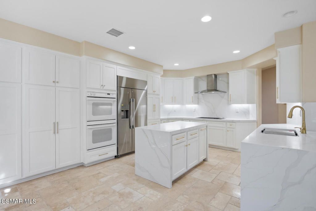 Photo of 2594 Oak Valley Lane, Thousand Oaks, CA 91362 (MLS # 226000075)