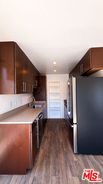 3734 S Canfield Avenue 228