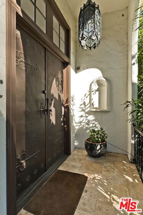 Photo of 2806 Nichols Canyon Road, Los Angeles, CA 90046 (MLS # 26866329)