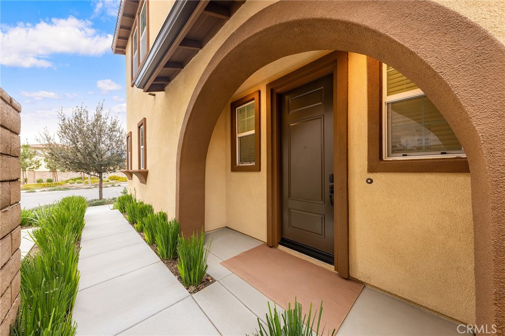 2972 E Calgary Street