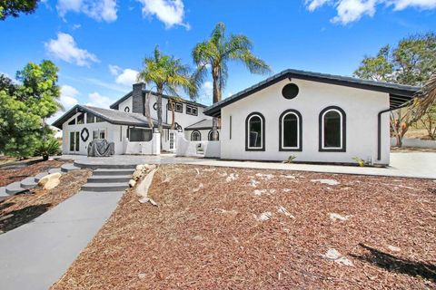 Photo of 3065 Fairview Drive Dr, Vista, CA 92084 (MLS # 260011106SD)
