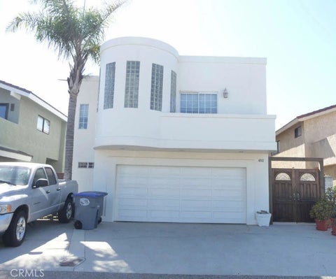 Tiny photo for 4912 Amalfi Way, Oxnard, CA 93035 (MLS # OC26229602)