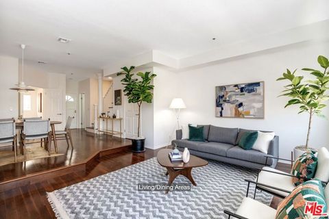 Photo of 850 N Poinsettia Place #2, Los Angeles, CA 90046 (MLS # 26672959)