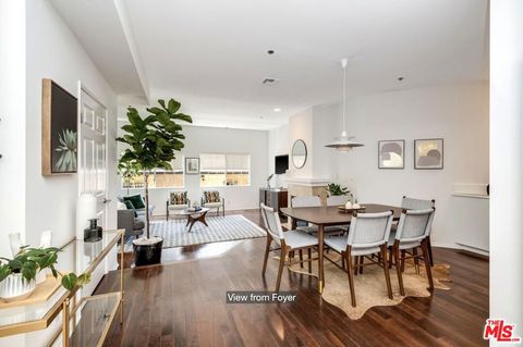 Photo of 850 N Poinsettia Place #2, Los Angeles, CA 90046 (MLS # 26672959)