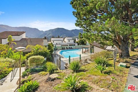 Tiny photo for 1732 Palisades Drive, Pacific Palisades, CA 90272 (MLS # 25615585)