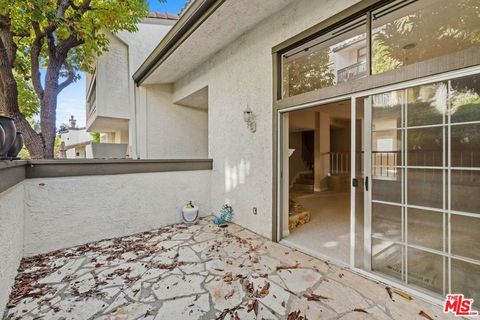 Tiny photo for 1732 Palisades Drive, Pacific Palisades, CA 90272 (MLS # 25615585)