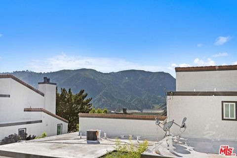 Tiny photo for 1732 Palisades Drive, Pacific Palisades, CA 90272 (MLS # 25615585)