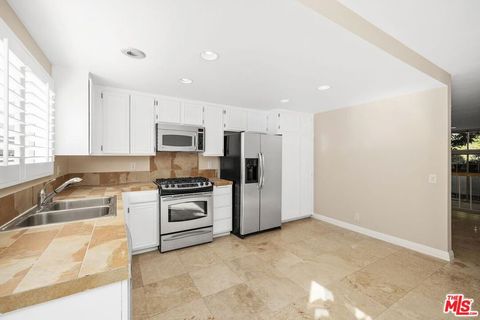 Tiny photo for 1732 Palisades Drive, Pacific Palisades, CA 90272 (MLS # 25615585)