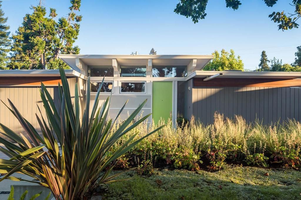 Photo of 618 Wildwood Lane, Palo Alto, CA 94303 (MLS # ML82040261)