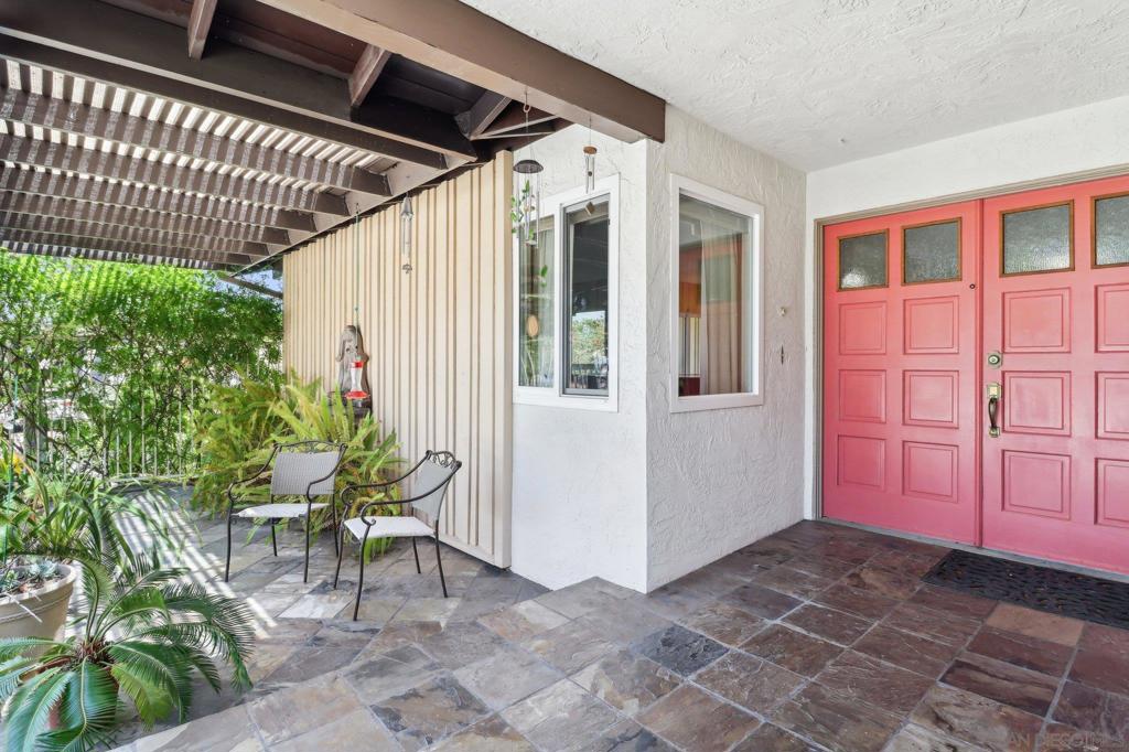 2090 Alta Vista Drive