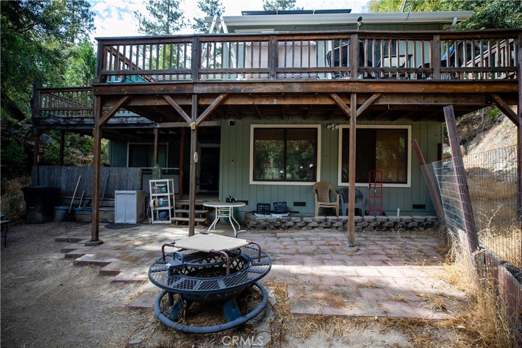 21871 Fallview