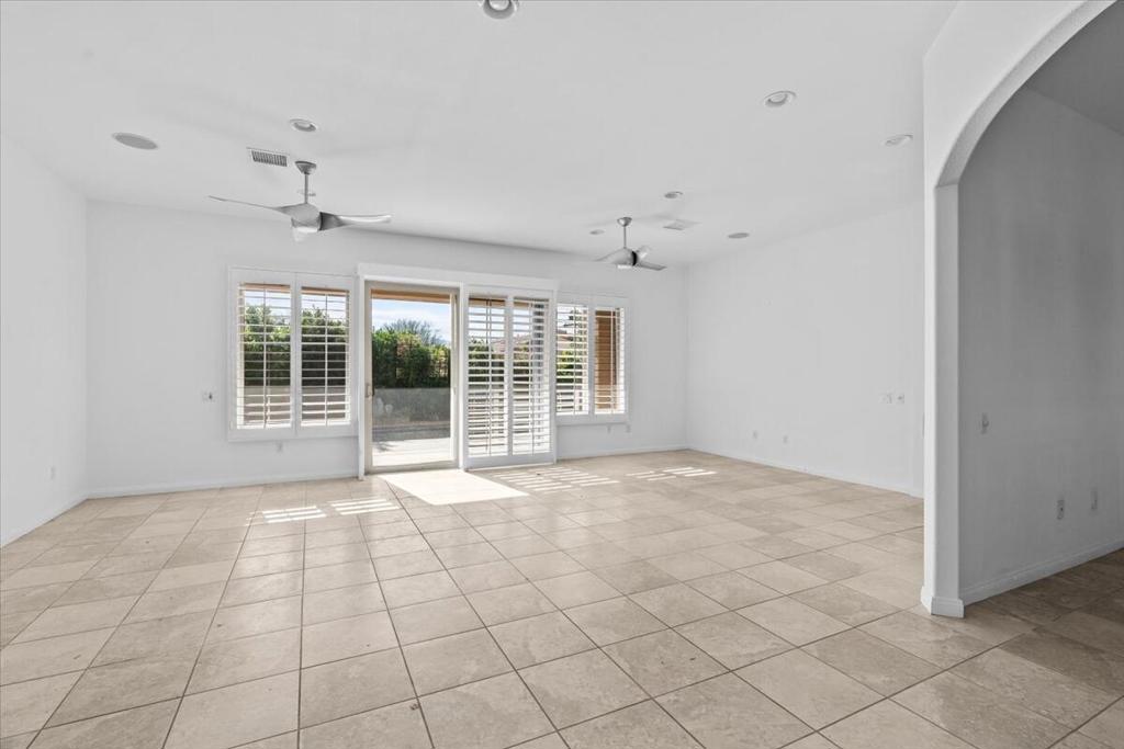 80735 Camino Santa Elise