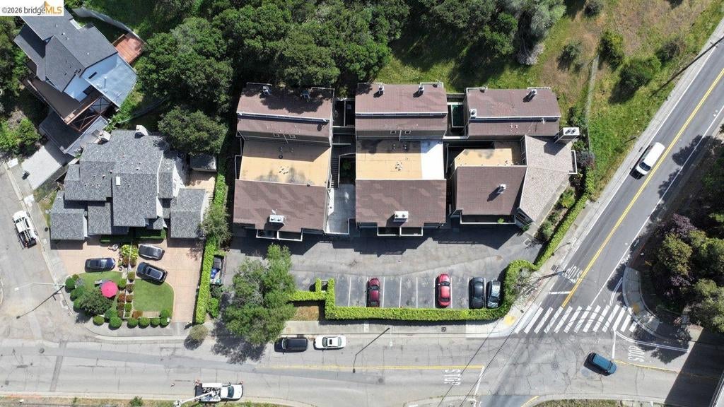 5400 Mountain Blvd 120