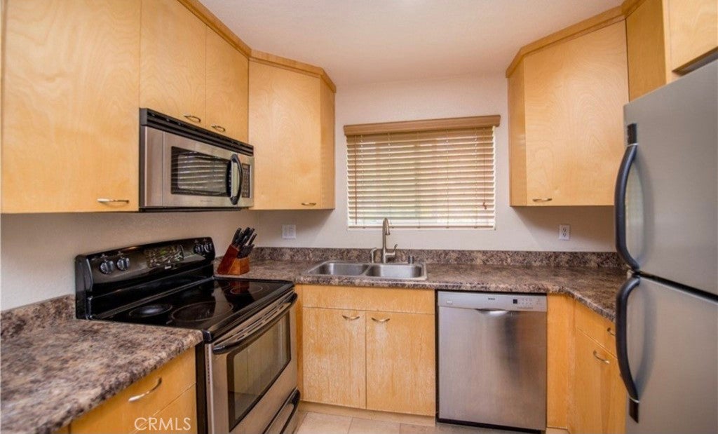 2500 San Gabriel