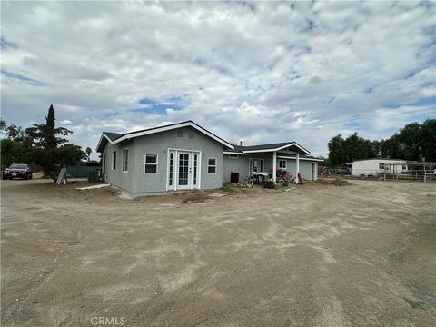 Photo of 31665 Meadow Blossom Rd, Nuevo, CA 92567 (MLS # IG25232901)