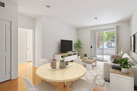 Photo of 6400 Crescent Park E Park #111, Playa Vista, CA 90094 (MLS # SR26117491)