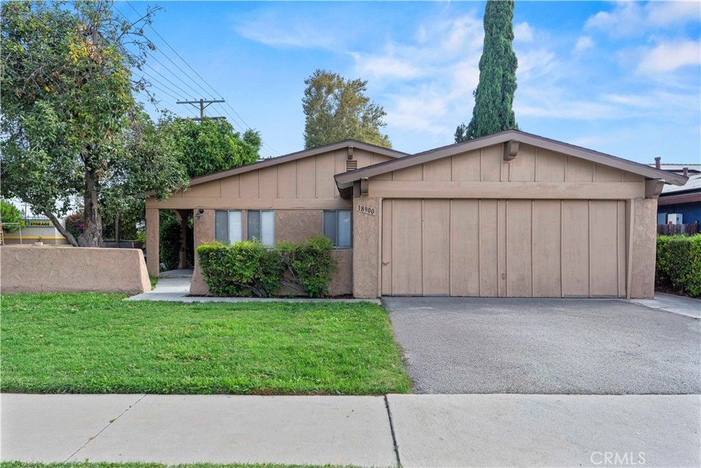 Photo of 18900 Ledan Street, Northridge, CA 91324 (MLS # SR25182897)