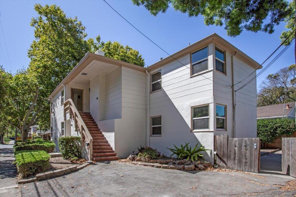 909 Myrtle Street
