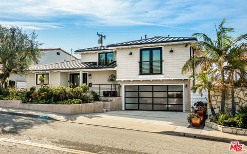 Photo of 517 Paseo De La Playa, Redondo Beach, CA 90277 (MLS # 26839983)