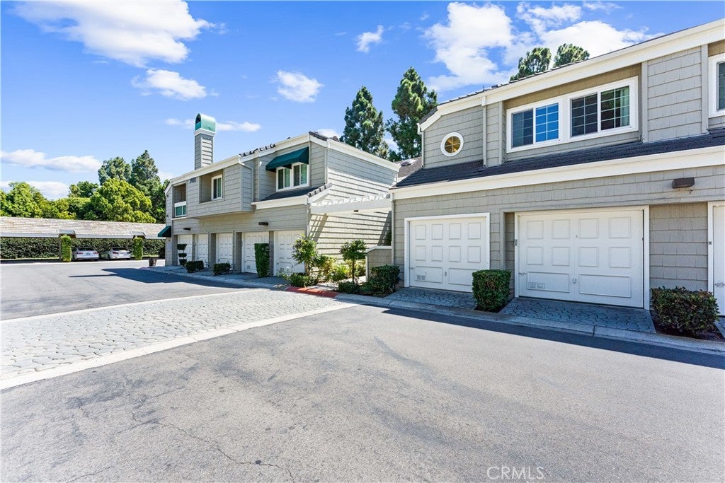 Photo of 7402 Yellowtail Drive #204 Drive, Huntington Beach, CA 92648 (MLS # TR26073140)