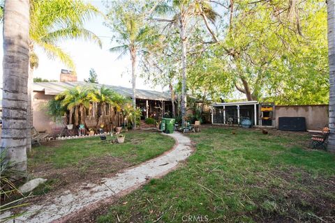 Photo of 10354 Owensmouth, Chatsworth, CA 91311 (MLS # SR26033315)