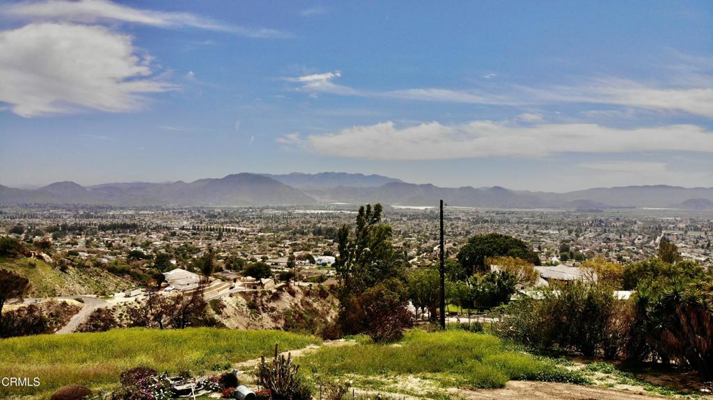 702 W Highland Drive