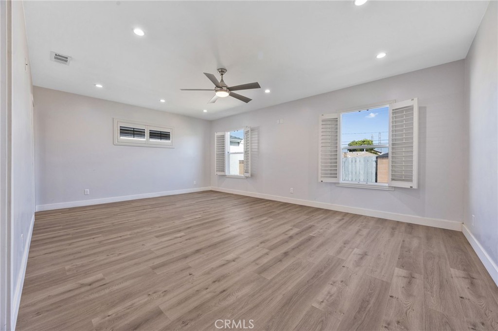 Lakewood Park/Long Beach (LLB) - Residential