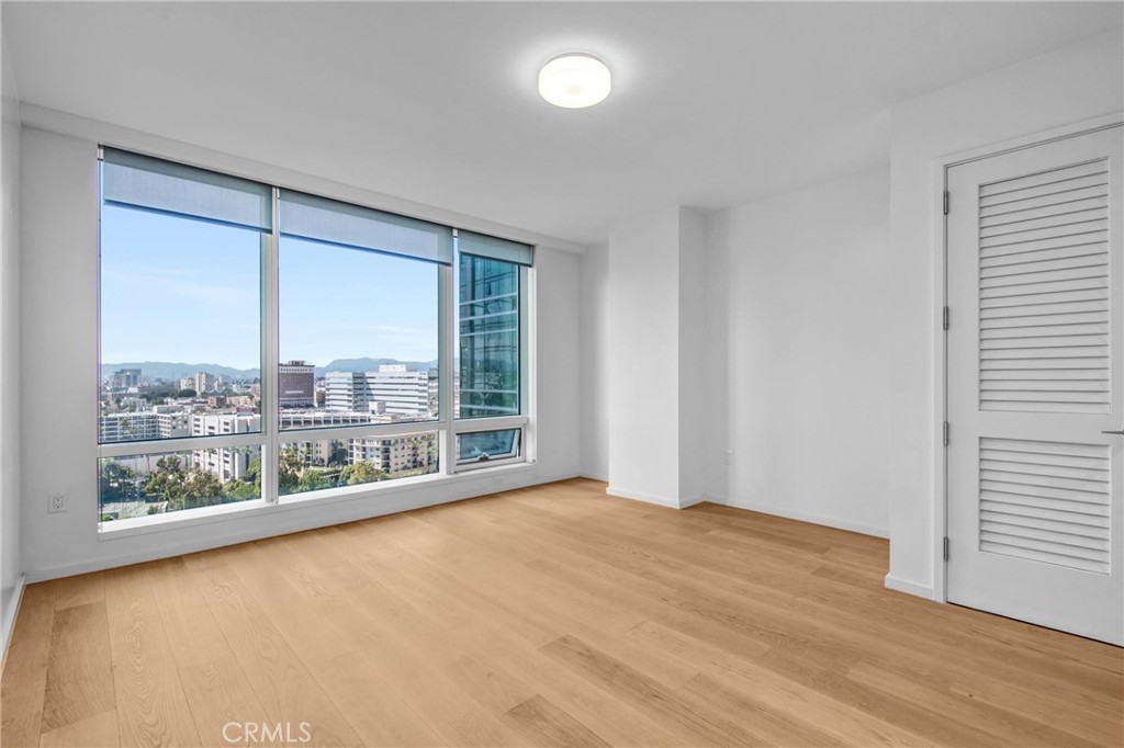 877 Francisco Street 1818