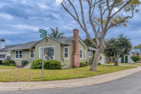 Photo of 929 Capistrano Drive, Salinas, CA 93901 (MLS # ML82066229)